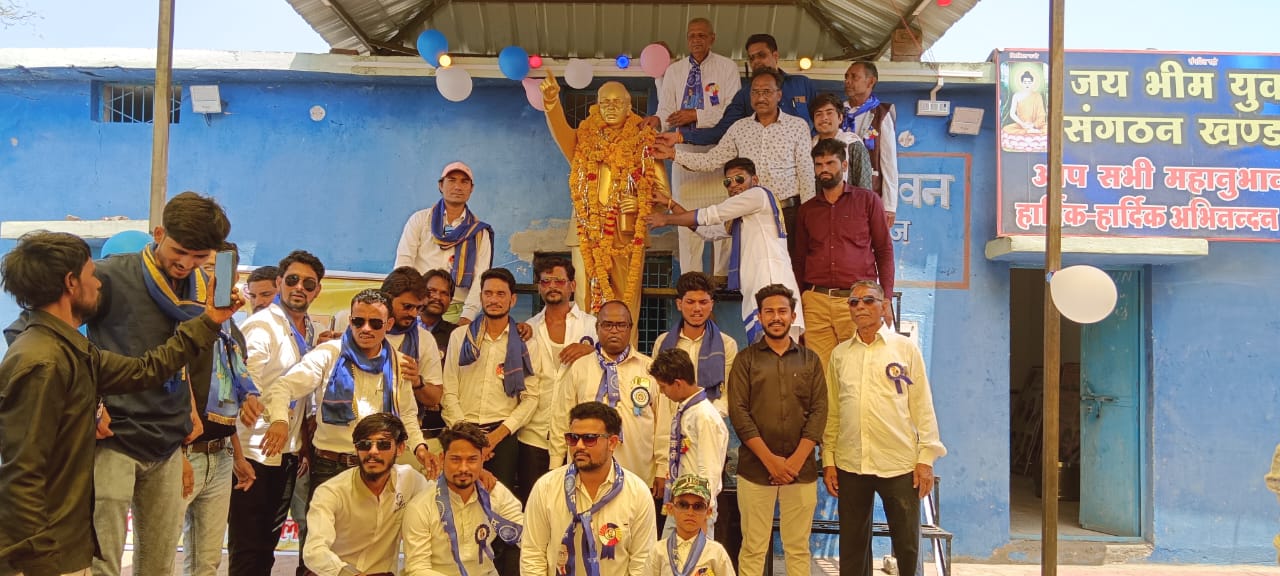 डा भीमराव अंबेडकर की जयंती पर विश्व हिन्दू परिषद ने माल्यार्पण किया