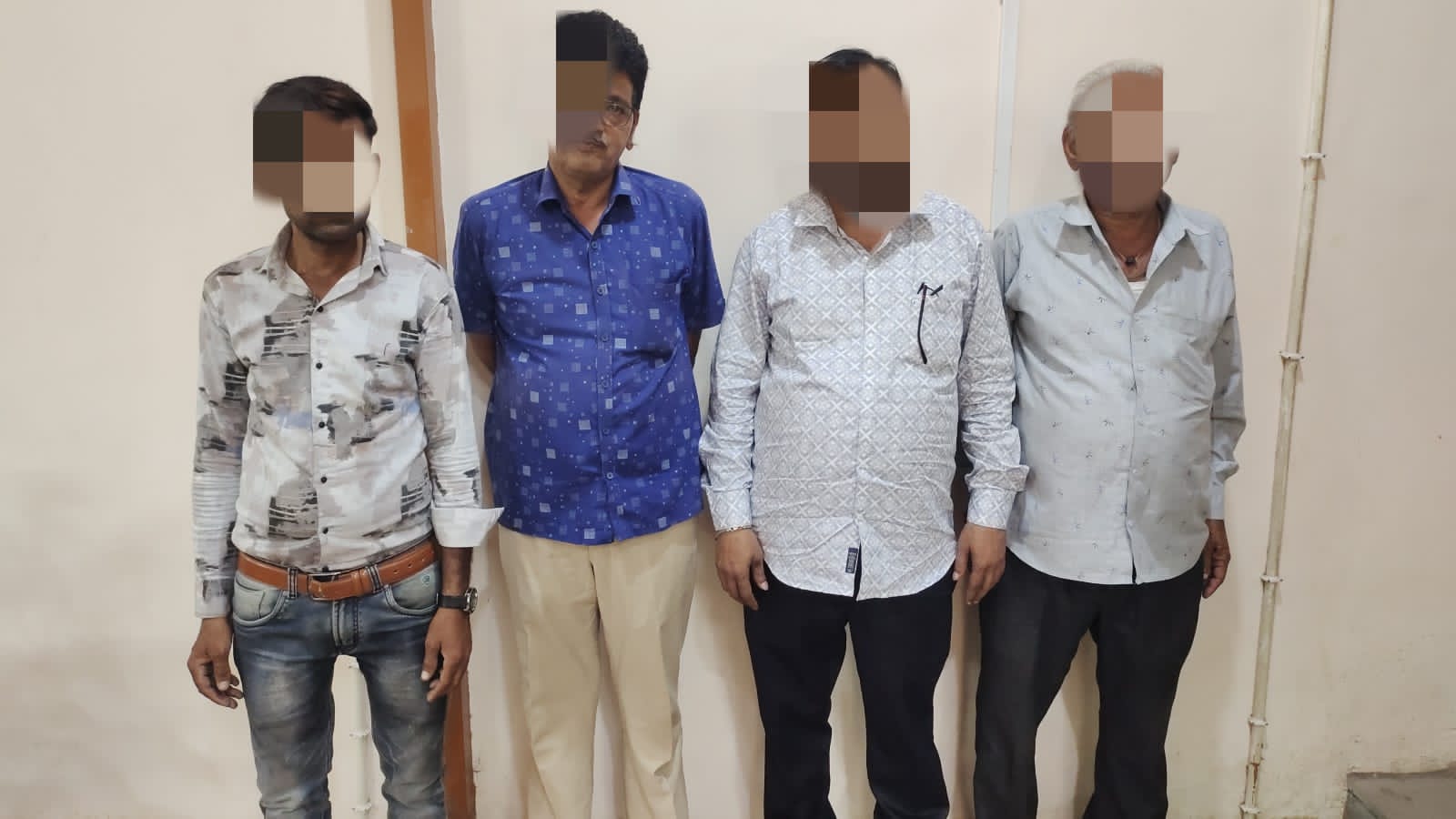 कुक्षी पुलिस ने सटोरिय के खिलाफ की कड़ी कार्यवाही 4 गिरफ्तार