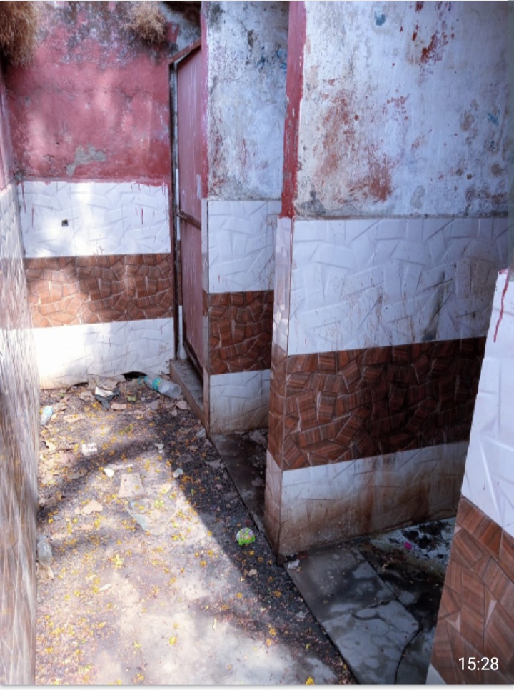 नगर परिषद मांडव में भृष्टाचार चरम पर, सुविधाएं ध्वस्त मनारहे स्वछता का जश्न, मध्य प्रदेश टूरिस्ट पैलेस मे स्वच्छता अभियान की खुलतीपोल टूरिस्ट महिलाएं बच्चें यूरिन टॉयलेट को लेकर होरहे परेशान जिम्मेदारों ने आंख बंद की