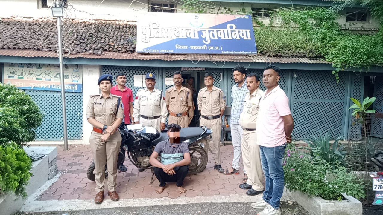 थाना जुलवानिया पुलिस ने रात्रि में गृहभेदन  कर 12 लाख 27 हजार की चोरी का किया पर्दाफाश 1 आरोपी गिरफ्तार