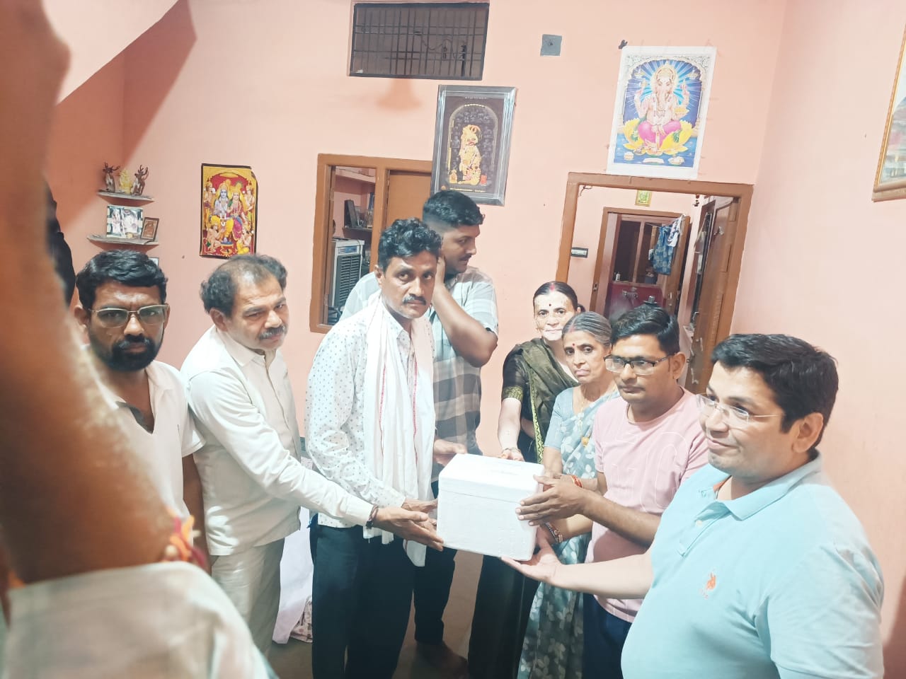 अंजड़ रामनारायण जी सोनी की आंखों से मिलेगी जरुरतमंद को रोशनी देहांत के बाद किया परिजनों ने नेत्रदान