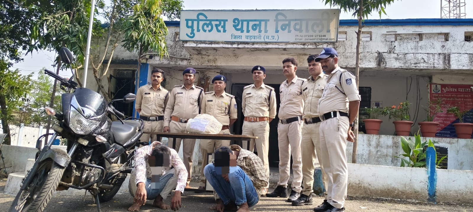 थाना निवाली पुलिस ने अवैध गांजा तस्करी में संलिप्त दो आरोपियों को किया गिरफ्तार , कब्जे से 2.95 ग्राम गांजा जप्त
