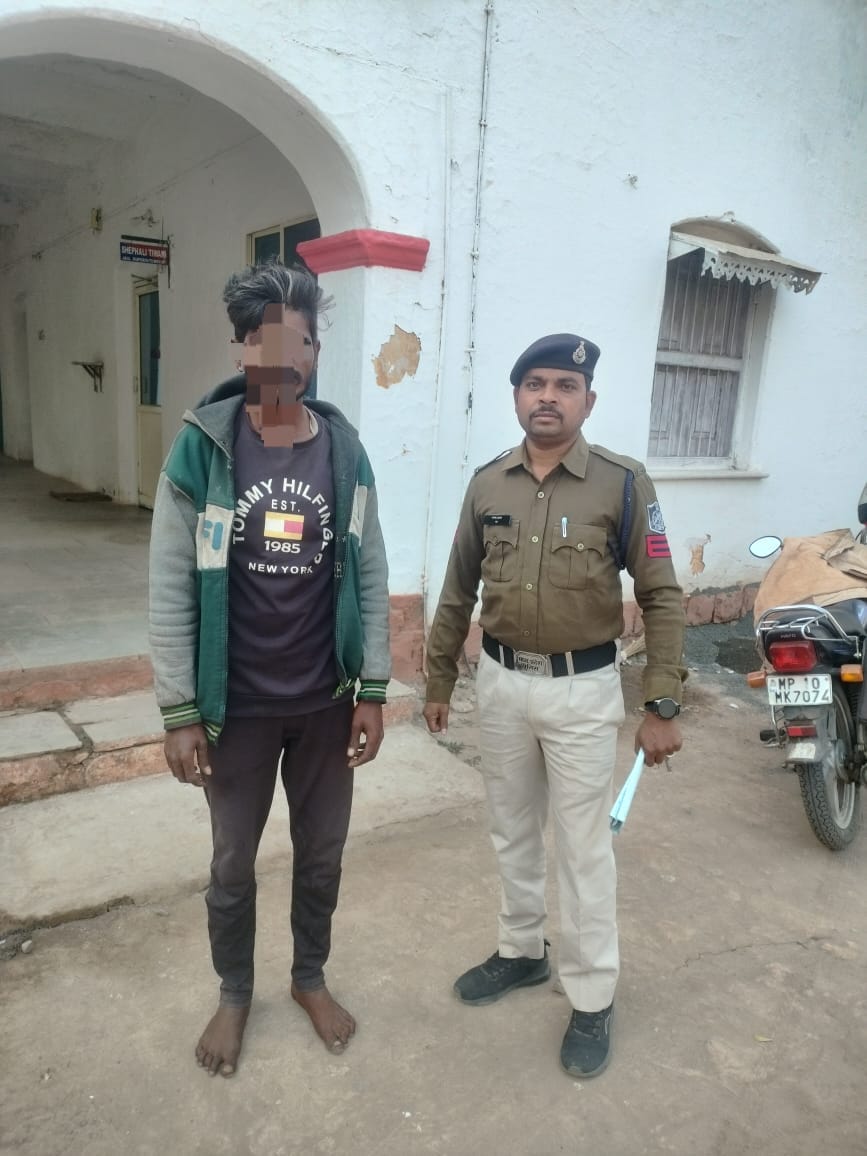 मारपीट के मामले में लंबे समय से फरार चल रहे स्थाई वारंटी मनीष मानकर को थाना अंजड़ पुलिस ने गुजरात से किया गिरफ्तार भेजा जेल