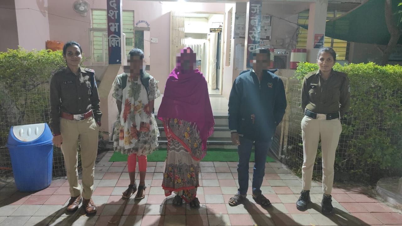 खेतिया पुलिस ने 10 वर्ष पूर्व अपह्रत बालिका को  गुजरात के मोरबी से  पकड़ा आरोपी पर 10 हजार रुपये इनाम की घोषणा की गई थी