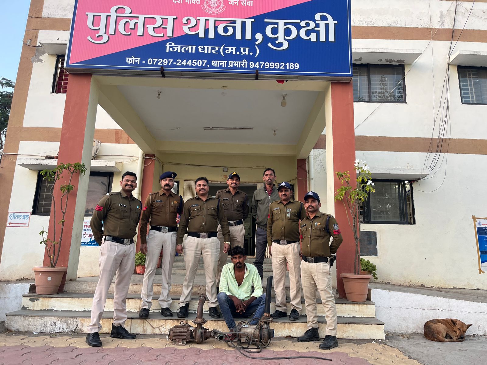 कुक्षी पुलिस को मिली बडी सफलता पानी की मोटर चोरी के दोआरोपी पुलिस की गिरफ्त में चोरी गई तीन पानी की मोटर बरामद