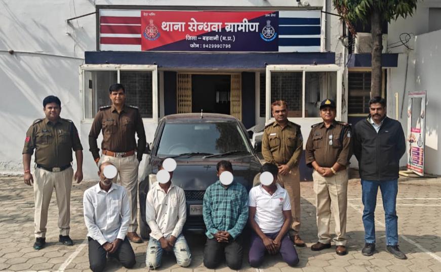 थाना सेंधवा ग्रामीण पुलिस द्वालरा बिजासन माता मंदिर में हुई चोरी का किया खुलासा 10 हजार रुपये के इनामी बदमाश को महाराष्ट्र के अहमदनगर से किया गिरफ्तार