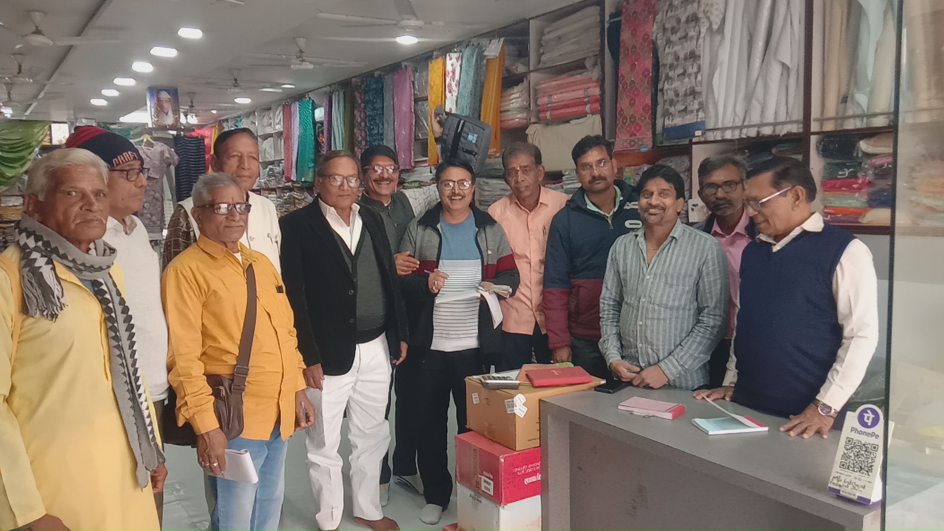 अंजड़ मकर संक्रांति के पावन पर्व पर आनंद गौशाला के ट्रस्टी नगर में प्रतिवर्षा अनुसार ईश्वर भी गौशाला के दान के लिए निकले गोमाता के लिए दिल खोलकर किया दान