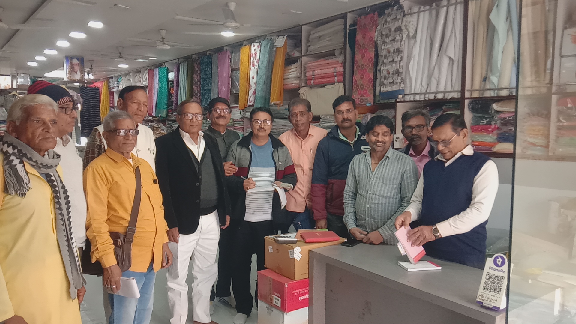 अंजड़ प्रतिवर्षाअनुसार इस वर्ष भी मकर संक्रांति के पावन पर्व पर आनंद गौशाला अंजड़ के अंदर गौ माता के रक्षण संवर्धन और पालन पोषण केलिए जनता ने दिया दान