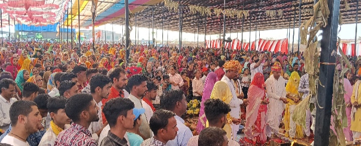 डग सात दिवसीय संगीतमय श्रीमद् भागवत कथा का समापन