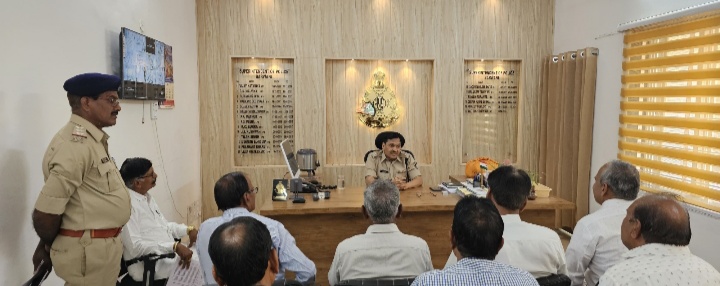 बड़वानी पुलिस अधीक्षक ने की जनसुनवाई, समस्याओं के त्वरित समाधान के दिए निर्देश*