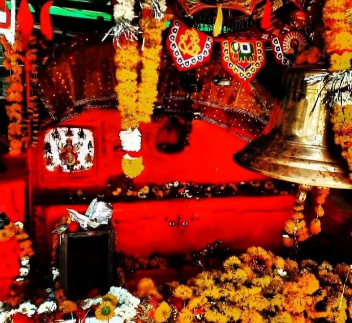 मालवा निमाड़ की प्रसिद्ध जय माताजी 64 जोगनी जीरापुरा वाली माता एवं बावनभैरू के दर्शन हेतु भक्तों की भारी भीड़ हर  इच्छा पूरी होती दर्शन से