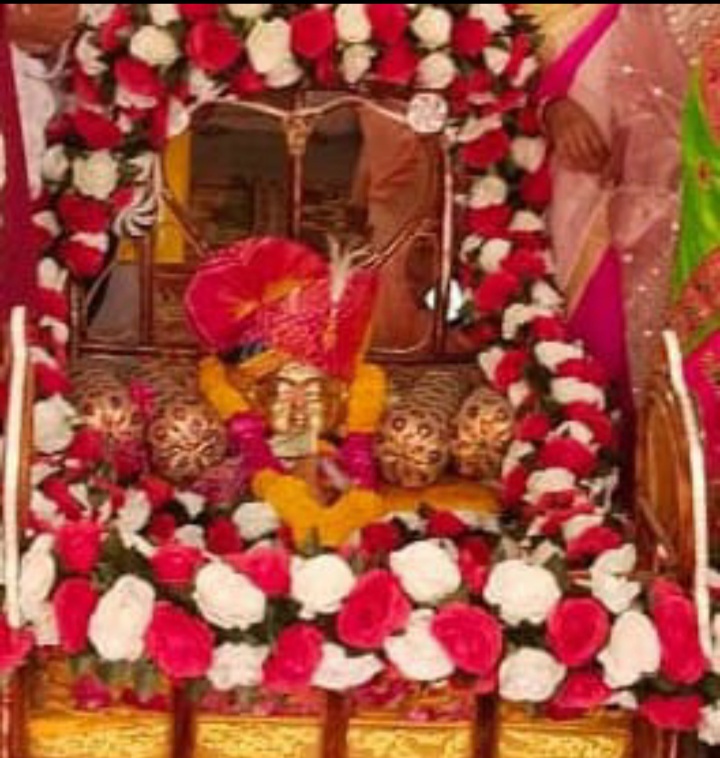 बड़वानी दशोरा नागर समाज ने अपने कुल देवता भगवान हाटकेश्वर का प्राकट्योत्सव धूमधाम से मनाया, नगर में भव्य शोभा यात्रा का आयोजन किया जगह जगह पुष्प वर्षा कर यात्रा का किया स्वागत