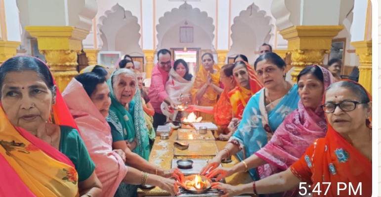 बड़वानी  जैन धर्म के 23 वे तीर्थंकर भगवान नेमीनाथ का मोक्ष कल्याणक पर्व आज दिगम्बर जैन समाज बड़वानी द्वार बड़ी धूम धाम के साथ धार्मिक कार्यक्रमों के साथ सम्पन्न हुआ  निर्वाण लाडू चढ़ाया गया,