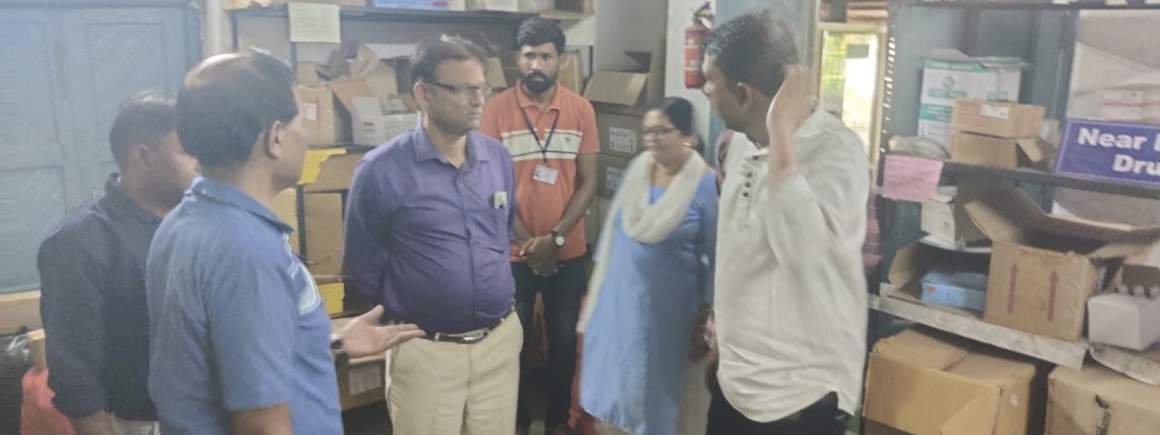 नालछा संभागीय संयुक्त संचालक डॉ शाजी जोसेफ ने नालछा, बगड़ी और आली के प्राथमिक स्वास्थ्य केंद्र का किया निरीक्षण