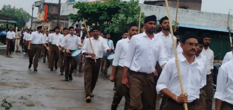 बोरलाय संघ शताब्दी वर्ष पर स्वयंसेवको ने निकाला  भव्य पथ संचलन