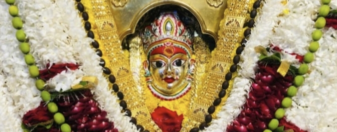 वाराणसी चौक थाना अंतर्गत क्षेत्र की गली में नवरात्रि के तीसरे दिन में श्री चंद्रधंटा माता का भव्य श्रृंगार दर्शन संपन्न हुआ |